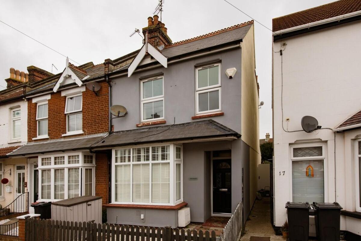 A Wave From It All Great Clacton Exterior foto